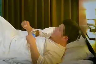 FC2PPV-4813650 學霸少女初嘗內射秘密兼職