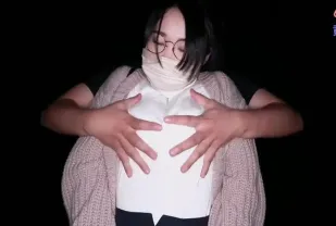 FC2PPV-3232257 眼鏡巨乳魯蛇男首次激戰淪陷