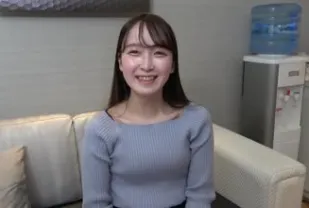 FC2PPV-4430742 播音員志望清純安靜美女春香醬