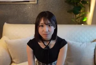 FC2PPV-4736949 沒有男友戀愛膽怯女大學生