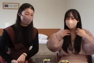 FC2PPV-4326418 他闖入女孩聚會結果變成三人組