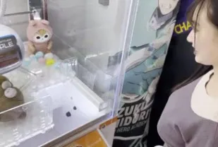 FC2PPV-4699874 G奶小妹在20歲的約會中無法忍耐馬上就被肏壞了