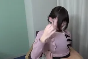 FC2PPV-4347402 鄉下出生鄉下長大的不諳世事方言女孩