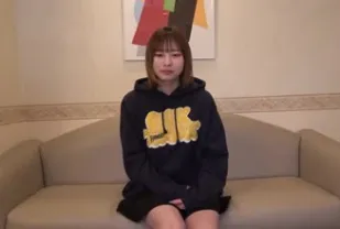 FC2PPV-4238329 驚異三射精S級白皙美肌素人美女吞精後浴室中出
