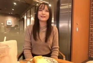 FC2PPV-4207681 黑髮清純偶像級外貌乃坂系美女