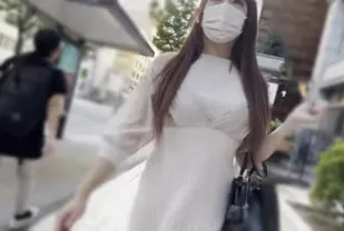 FC2PPV-4205160 肉棒墮落的新妻