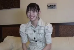 FC2PPV-4111554 像偶像一樣可愛