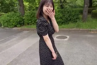 FC2PPV-4742218 美麗的妻子陷入了無性婚姻
