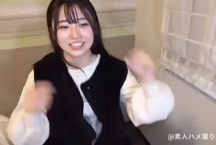 FC2PPV-3798312 胸部豐滿的高中女生進行認真的高潮性愛