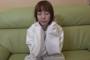 FC2PPV-3928196 一個害羞的女孩