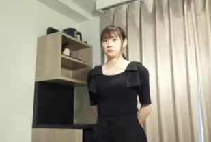FC2PPV-3864120 透明感十足的愛笑少女