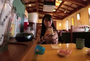 FC2PPV-4747200 臉小身材好的漂亮小姐姐