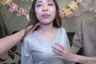 FC2PPV-3337832 私生活孤獨的美麗辦公室女士