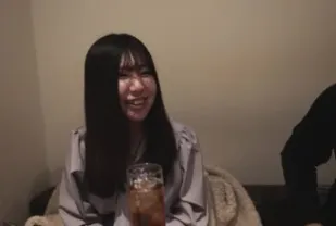 FC2PPV-3263227 福島縣的純真鄉村女孩來到東京