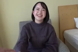 FC2PPV-3218449 挑逗一位忙碌工作一天後前來放鬆的職業女性