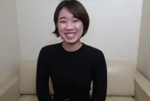 FC2PPV-3156940 當我脫掉這個宅女的衣服時