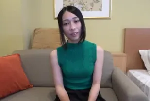 FC2PPV-3156838 白皙高挑苗條的女孩