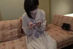 FC2PPV-3122934 毫無經驗的純情女孩