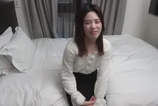 FC2PPV-3171573 高挑白皙身材出眾的美甲師