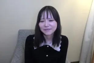 FC2PPV-3170088 和黑髮乾淨的知名企業千金一起玩