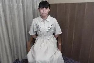 FC2PPV-4588403 中出愛笑清純美少女