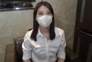 FC2PPV-3080110 身材苗條的大眼睛職場女性