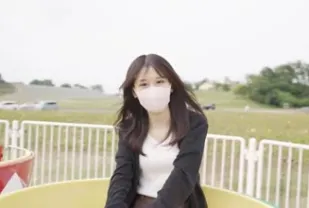 FC2PPV-3079302 擁有可愛偶像臉的漂亮高中生