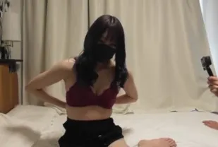 FC2PPV-2659733 努力維持生計的模特兒型女孩