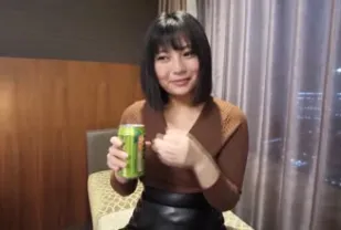 FC2PPV-2949800 在澀谷搭訕尋找乾爹的巨乳女大學生