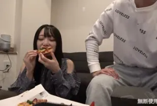 FC2PPV-2946389 場外約會露出的自然身材太過性感