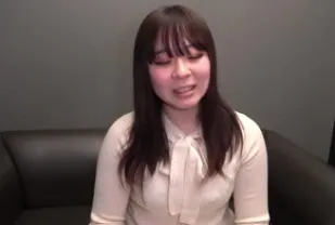 FC2PPV-4792465 白皙迷人的身材