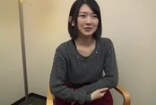 FC2PPV-1952142 幾乎透明純潔美麗的私處處女膜依然完好無損