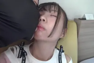 FC2PPV-1917609 純潔的女孩