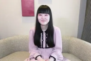 FC2PPV-1900173 小胸的女孩