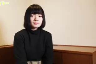 FC2PPV-1822932 擁有娃娃臉的大學生