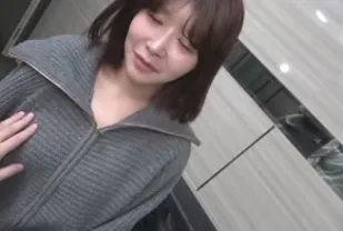 FC2PPV-4807166 一位久未與男人親近的美麗OL