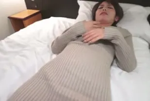 FC2PPV-1732996 身材超級苗條的女孩性慾旺盛