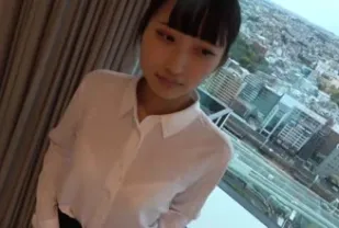 FC2PPV-4574198 優秀美麗的求職生敏感的身體抽搐哭個不停