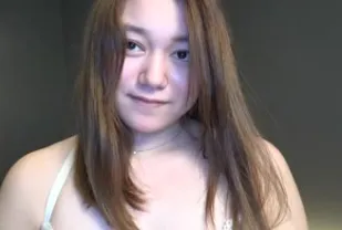 FC2PPV-1621614 完全顛覆形象的超級性感女孩