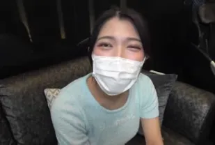 FC2PPV-4817305 與身材苗條胸部豐滿的雫進行原始性愛