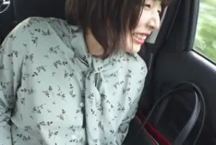 FC2PPV-1474405 熱情奔放蕩婦的暴露之旅