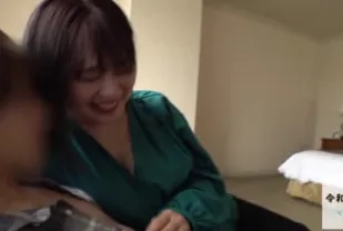 FC2PPV-1520212 真正的美女會讓你體驗她瘋狂的性愛
