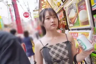 FC2PPV-4827210 正值想喘喘吁吁的年紀★天然清純系女大學生・21歲「欸～我們來做寶寶吧！」超色情全開的超可愛女友＆好久沒做的無套做愛（かほ）