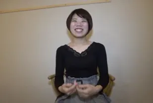 FC2PPV-1330165 藥房工作的超短髮藥劑師