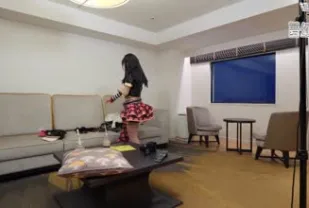 FC2PPV-1288855 振動器被插入她的陰道導致她痙攣並達到高潮