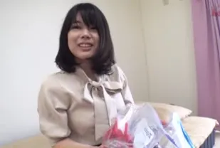 FC2PPV-1271406 住在民宿的美女