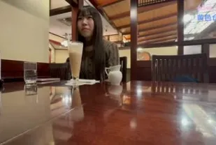 FC2PPV-4838200 就讀於名牌大學的女生