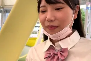 FC2PPV-3162385 肌膚柔嫩光滑的少女