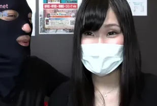 FC2PPV-1069102 初次拍攝膚色白皙美麗肌膚完美胸部的三十五歲熟女老師私密失身連發兩次現場射精