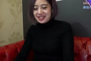 FC2PPV-1082943 再次遇見那位短髮美女治癒型辣妹悠閒性愛大量射精